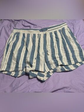 Old Navy striped shorts